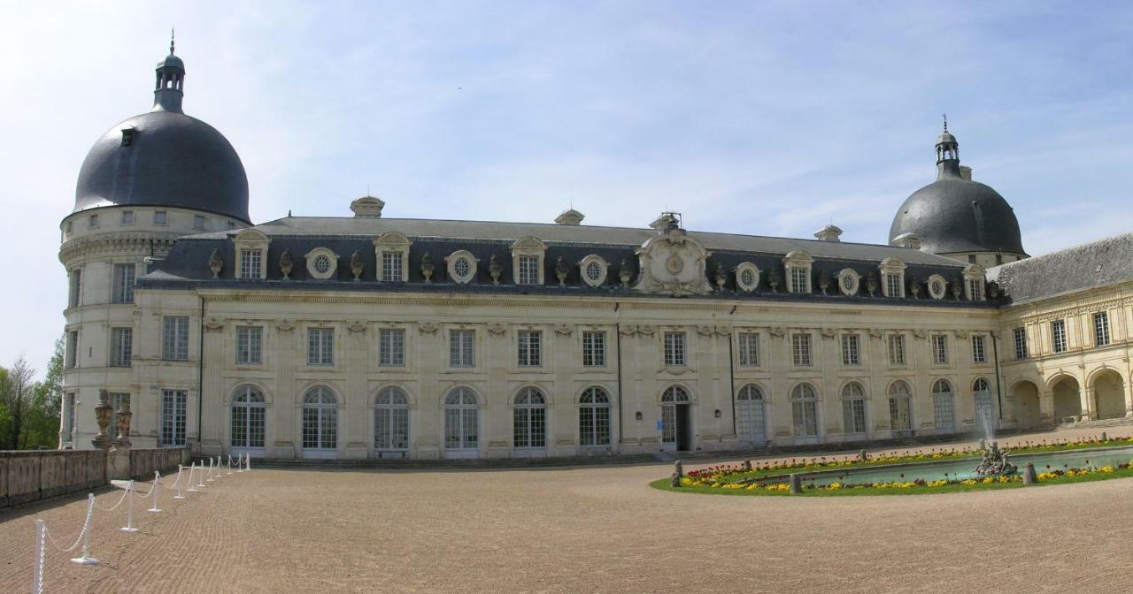 Les De L'argenterie Proche Du Zoo De Beauval *